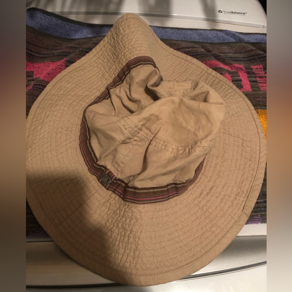 REI Foldable Fisherman’s Hat- 728 $25 or $20 w/offer